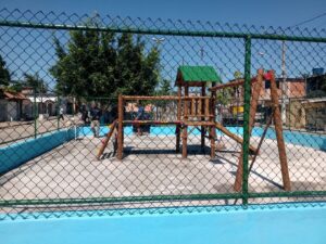 Leia mais sobre o artigo Parque infantil da Praça do Parque Eldorado II, em Cabo Frio, começa a ser reformado