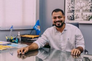 Leia mais sobre o artigo Emenda de Davi Souza vai financiar reforma da Praça do Itajurú.
