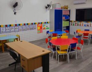Leia mais sobre o artigo Canteiro de obras/ Arraial do Cabo entrega modernidade, conforto e segurança em prédio de creche reinaugurada em Monte Alto