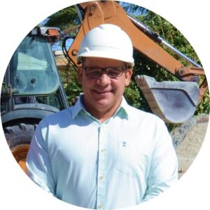 Leia mais sobre o artigo Marcelo Magno, Prefeito de Arraial do Cabo, visita obras de alargamento da faixa de areia das Praias