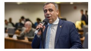 Leia mais sobre o artigo Alerj aprova parceria do governo do Estado com cuidadores de animais