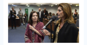 Leia mais sobre o artigo ALERJ AUTORIZA PROGRAMA PARA CUSTEAR MATERIAL DIDÁTICO DE ALUNOS DO ENSINO MÉDIO