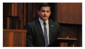 Leia mais sobre o artigo PROJETO COMPLEMENTA POLÍTICA ESTADUAL DO IDOSO PARA MELHORAR ATENDIMENTO DE SAÚDE