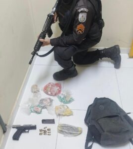 Leia mais sobre o artigo Homem é preso por porte ilegal de arma de fogo em Araruama