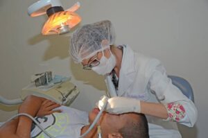 Leia mais sobre o artigo BÚZIOS AMPLIA ATENDIMENTO ODONTOLÓGICO EM TODAS AS UNIDADES BÁSICAS DE SAÚDE