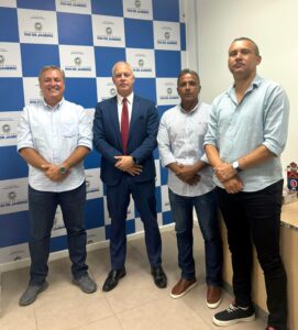 Leia mais sobre o artigo Prefeito Alexandre Martins é recebido pelo Secretário de Segurança Pública do Estado em busca de reforço no policiamento do município