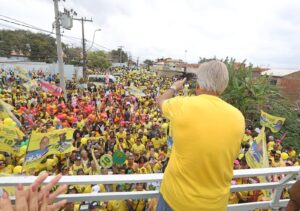 Leia mais sobre o artigo Caminhada de Alexandre Martins entra para a história com mais de 7 mil pessoas na Rasa