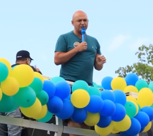 Leia mais sobre o artigo Fábio do Pastel, Prefeito de São Pedro mente sobre construção de escolas na cara dura