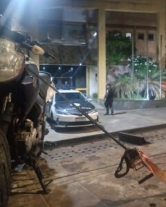 Leia mais sobre o artigo Condutor é preso em flagrante pela ROMU por direção perigosa em Arraial do Cabo