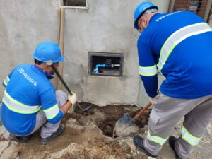Leia mais sobre o artigo Prolagos flagra “gato” de água em casa de alto padrão na Passagem, em Cabo Frio