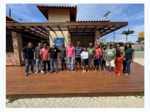 Leia mais sobre o artigo Entrega das chaves dos boxes e quiosques do Mercado do Pescador no bairro Rasa