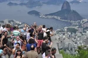 Leia mais sobre o artigo Turismo estrangeiro no Brasil bate recorde histórico em setembro de 2024