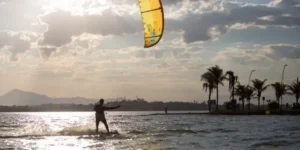 Leia mais sobre o artigo Araruama recebe título de ‘Capital do Kitesurf’ do Estado do Rio de Janeiro