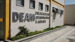 Leia mais sobre o artigo RJ teve 240 denúncias de violência contra mulher via 190 por dia em 2023, diz ISP