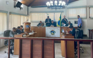 Leia mais sobre o artigo No apagar das luzes, Vereadores de Búzios reduzem de 50% para 5% o remanejo do orçamento municipal na tentativa de inviabilizar o Governo Alexandre Martins