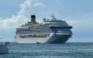 Leia mais sobre o artigo Búzios recebe 24 Transatlânticos em Janeiro e atrai mais de 100 mil turistas para a cidade