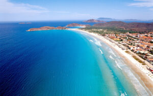 Leia mais sobre o artigo Justiça Federal confirma decisão de impedir construção de resort na Praia do Peró, em Cabo Frio