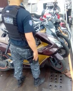 Leia mais sobre o artigo Motos com escapamento aberto são apreendidas em Arraial do Cabo