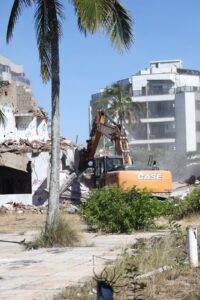 Leia mais sobre o artigo Ruínas do Hotel Acapulco são demolidas, atendendo demanda histórica dos moradores do Braga