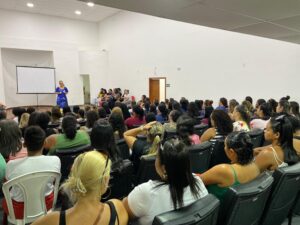 Leia mais sobre o artigo Secretaria de Educação de Arraial do Cabo promove capacitação para auxiliares de classe da rede municipal