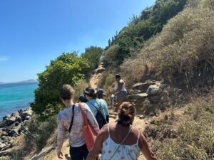 Leia mais sobre o artigo Trilha da Casa do Autista promove conexão com a natureza para pais de assistidos