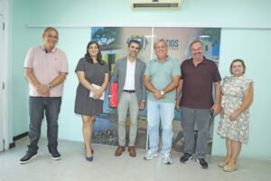 Leia mais sobre o artigo Alexandre Martins recebe cônsul do Canadá em seu gabinete