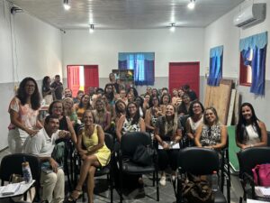 Leia mais sobre o artigo Volta às aulas: Arraial do Cabo realiza reunião com professores de Atendimento Educacional Especializado