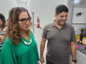 Leia mais sobre o artigo Secretário de Educação e Secretária Adjunta visitam escolas no início do ano letivo em Arraial do Cabo