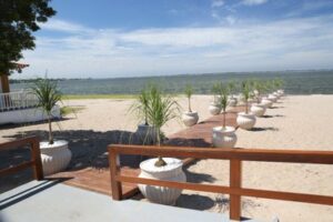 Leia mais sobre o artigo MPF consegue na Justiça a suspensão parcial de obras de condomínio em área protegida da Lagoa de Araruama (RJ)