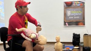 Leia mais sobre o artigo Arraial do Cabo promove curso de primeiros socorros para profissionais da educação