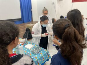 Leia mais sobre o artigo Alunos de Arraial do Cabo recebem atendimento de saúde bucal e segurança alimentar