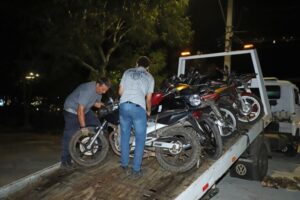 Leia mais sobre o artigo Operação Descarga Limpa apreende 23 veículos em Manguinhos nesta sexta-feira