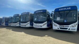 Leia mais sobre o artigo Educação em movimento: 33 ônibus escolares atendem estudantes em Búzios