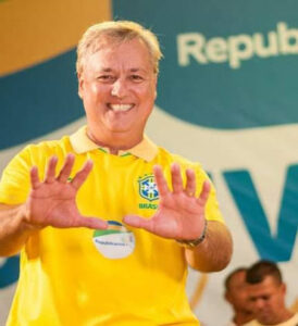 Leia mais sobre o artigo Reeleito, Alexandre Martins mantém Búzios funcionando contra tudo e todos, e uma oposição raivosa