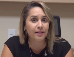 Leia mais sobre o artigo Daniela, Prefeita de Araruama, ex- Lívia e Chiquinho, engana o povo com viagens e populismo