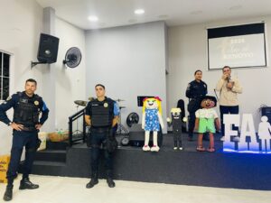 Leia mais sobre o artigo Ronda Escolar leva projeto de prevenção e segurança à comunidade de Figueira em Arraial do Cabo