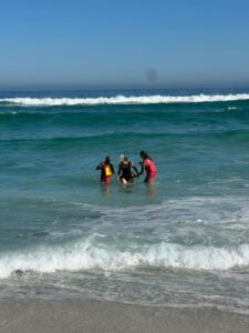Leia mais sobre o artigo Guarda-vidas salvam turista alemã em Arraial do Cabo