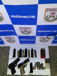 Leia mais sobre o artigo Mulher é presa com armas e munições em São Pedro da Aldeia