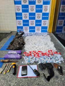 Leia mais sobre o artigo “Gerente” do tráfico de drogas é preso em Unamar
