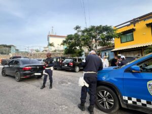 Leia mais sobre o artigo Arraial do Cabo reforça a fiscalização contra o transporte irregular de passageiros