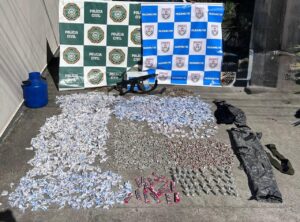 Leia mais sobre o artigo Nem arco e nem flecha. “Índio mau” é preso com fuzil e drogas em Saquarema