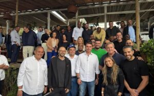 Leia mais sobre o artigo Alexandre Martins demonstra prestígio e transforma Búzios em capital da política estadual neste fim de semana