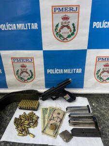 Leia mais sobre o artigo Jovem “gerente” do tráfico é preso com pistola em Cabo Frio