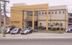 Leia mais sobre o artigo Delegacia de Arraial do Cabo conquista o 1 lugar no ranking de produtividade do Estado do RJ