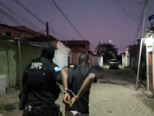 Leia mais sobre o artigo Polícia Civil prende 16 suspeitos de roubo e receptação de cargas no Norte Fluminense e na Região dos Lagos