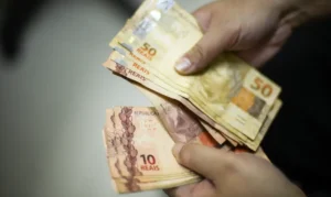 Leia mais sobre o artigo Tarifaço pode causar impacto de R$ 123 milhões no PIB do Rio, aponta pesquisa