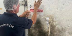 Leia mais sobre o artigo Vigilância Sanitária interdita supermercado no Jardim Esperança