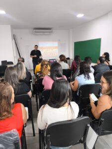 Leia mais sobre o artigo Servidores municipais participam de curso sobre as “Atribuições e Funcionamento do Conselho Tutelar” em Arraial do Cabo