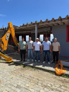 Leia mais sobre o artigo Marcelo Magno, Prefeito de Arraial do Cabo, anuncia início das obras da Creche Maria Cândida em Figueira
