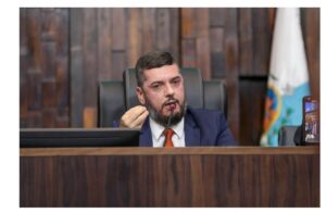 Leia mais sobre o artigo PRESIDENTE DA ALERJ REFORÇA IMPORTÂNCIA DO PACOTE DE ENFRENTAMENTO AO CRIME (PEC) ANTE EPISÓDIOS DE VIOLÊNCIA NAS PRAIAS DO RIO DE JANEIRO
